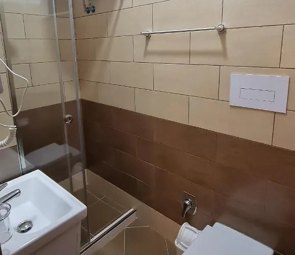 فندق مبيت وإفطار Master