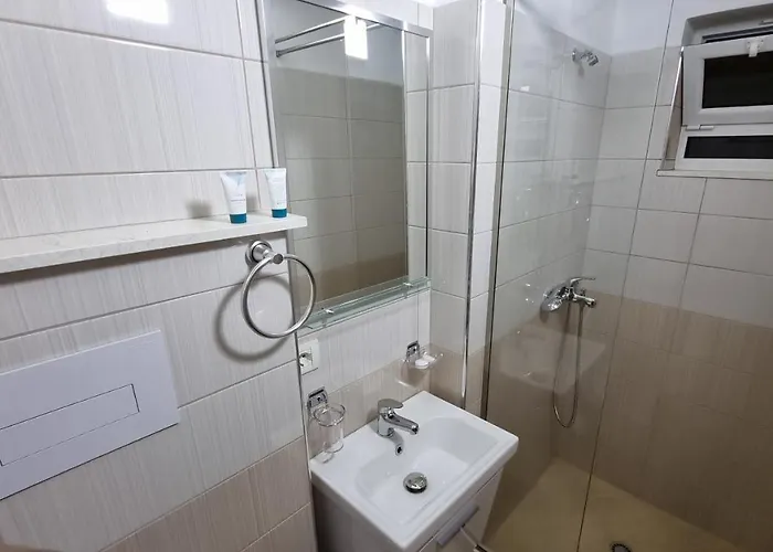 Master 4* بيرات