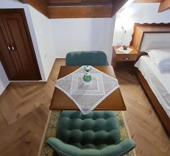 Bed and breakfast Master 4*